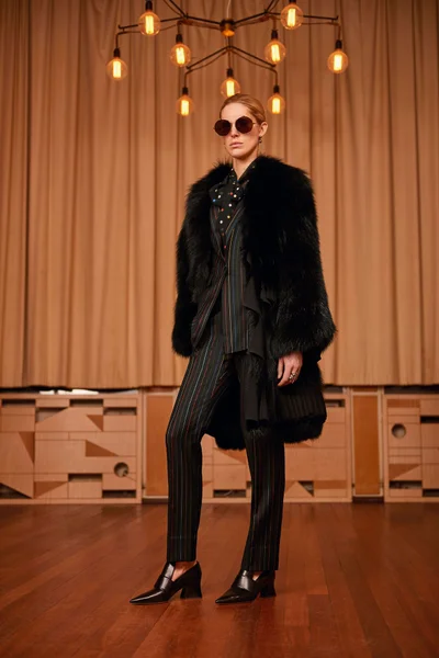Look 2